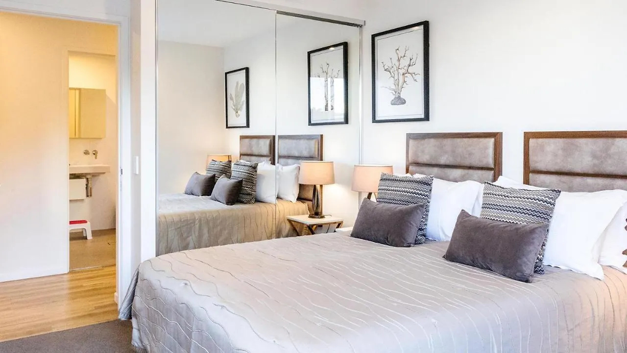 ****  Ruby Gold Coast By Cllix Aparthotel Australia